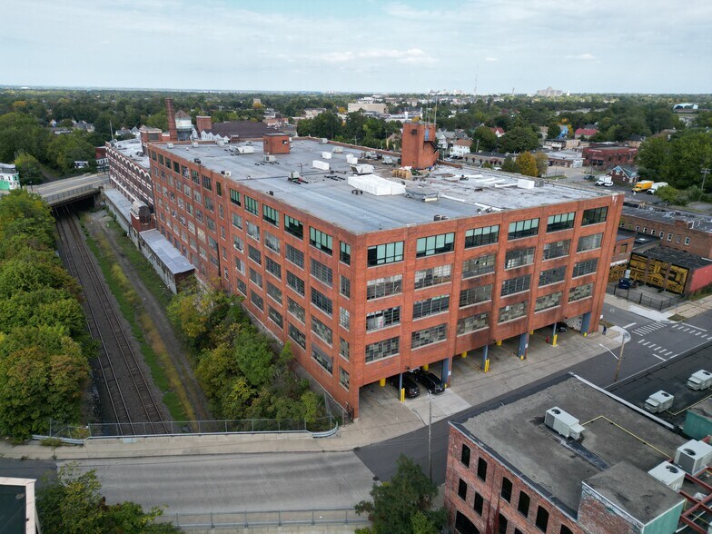 2495 Main St, Buffalo, NY à louer - Photo de l’immeuble – Image 2 sur 21
