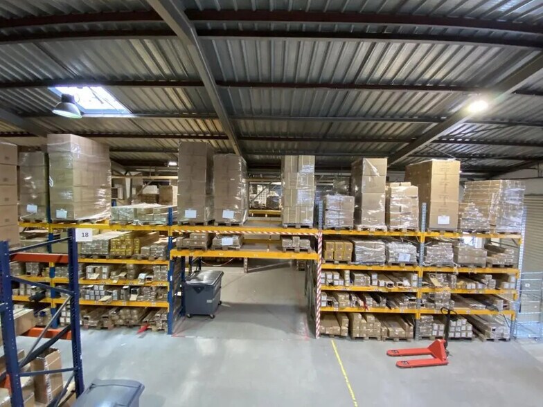 Industriel/Logistique dans Sotteville-lès-Rouen à louer - Photo de l’immeuble – Image 2 sur 7