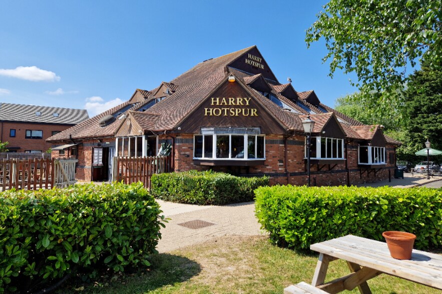 147 Harlescott Ln, Shrewsbury à vendre - Photo principale – Image 1 sur 2