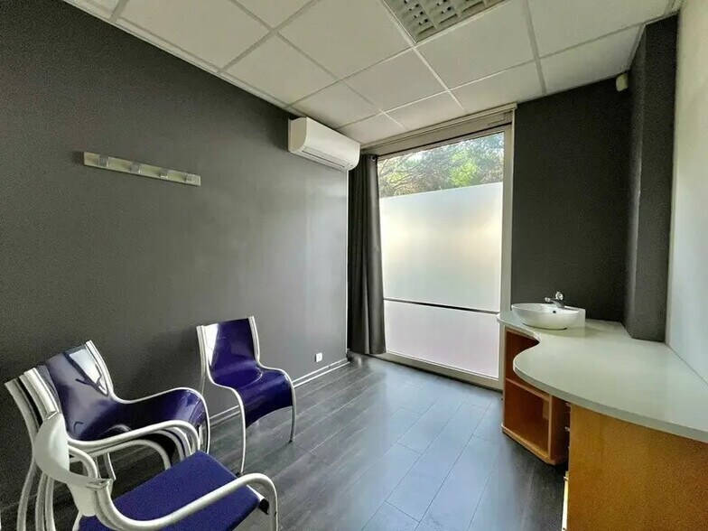 Local commercial dans Fréjus à vendre - Photo intérieure – Image 3 sur 6