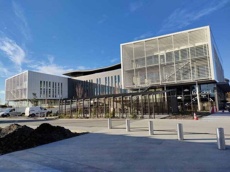 Bureau dans Mérignac à louer - Photo de l’immeuble – Image 1 sur 15