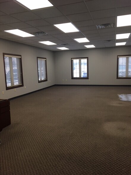5600 W Grande Market Dr, Appleton, WI à louer - Photo intérieure – Image 2 sur 4