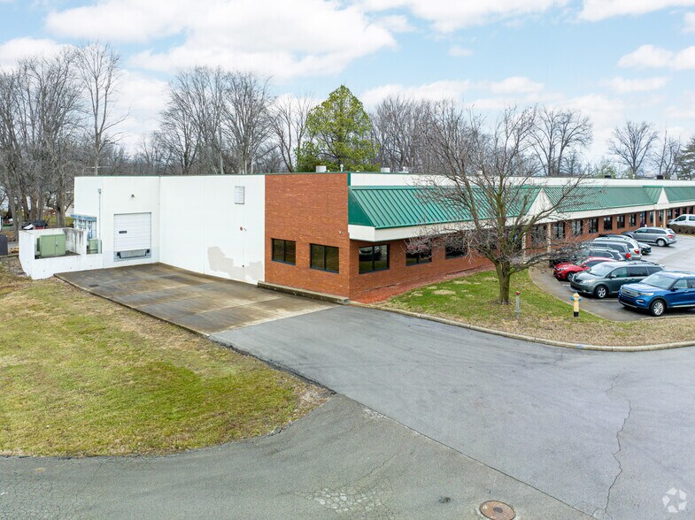 4800-4820 Poplar Place Dr, Louisville, KY à louer - Photo de l’immeuble – Image 3 sur 23