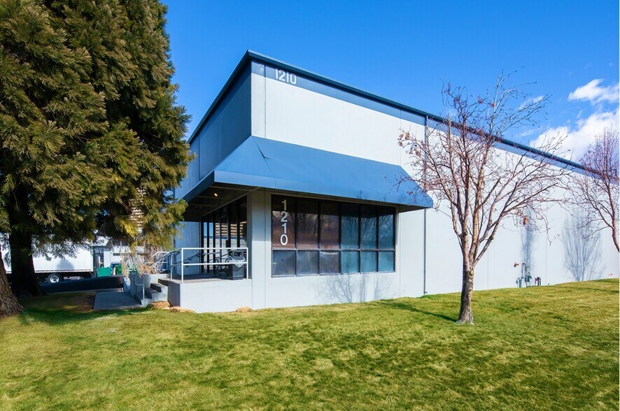 1210 Icehouse Ave, Sparks, NV à vendre - Photo principale – Image 1 sur 3