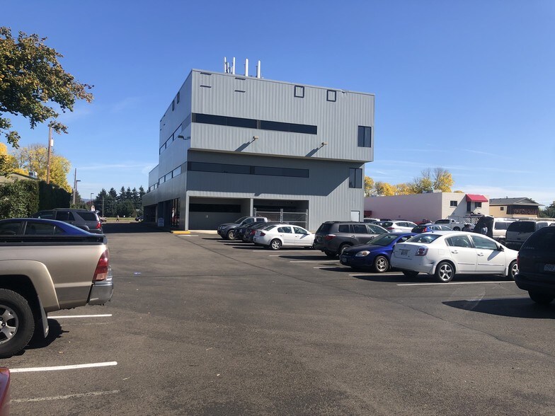 2620 River Rd, Eugene, OR à louer - Photo de l’immeuble – Image 2 sur 5