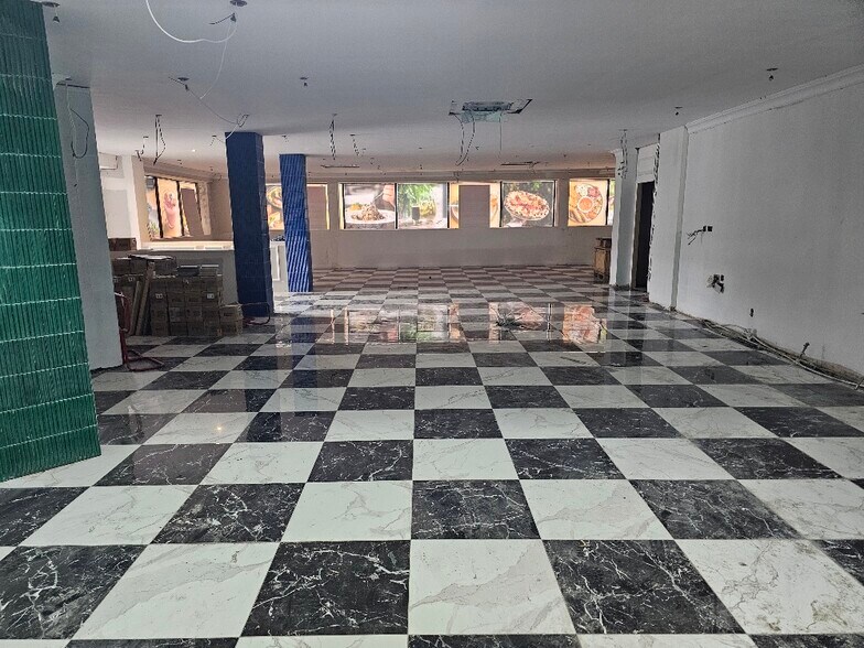 Colham House, Bakers Road, Uxbridge à louer - Photo de l’immeuble – Image 3 sur 7