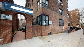 Plus de détails pour 9716 66th Ave, Rego Park, NY - Bureau, Bureau/Médical à louer