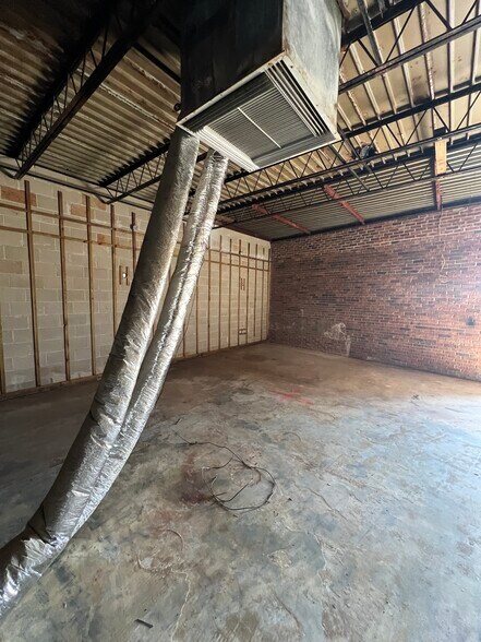 501 Plaza Dr, Enterprise, AL à vendre - Photo de l’immeuble – Image 3 sur 4