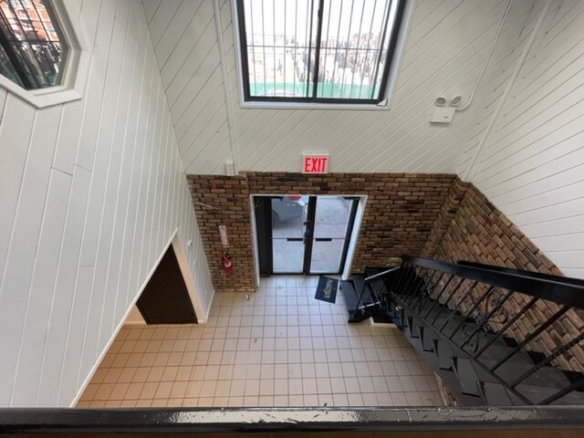 5978 54th Ave, Maspeth, NY à louer - Photo de l’immeuble – Image 2 sur 16