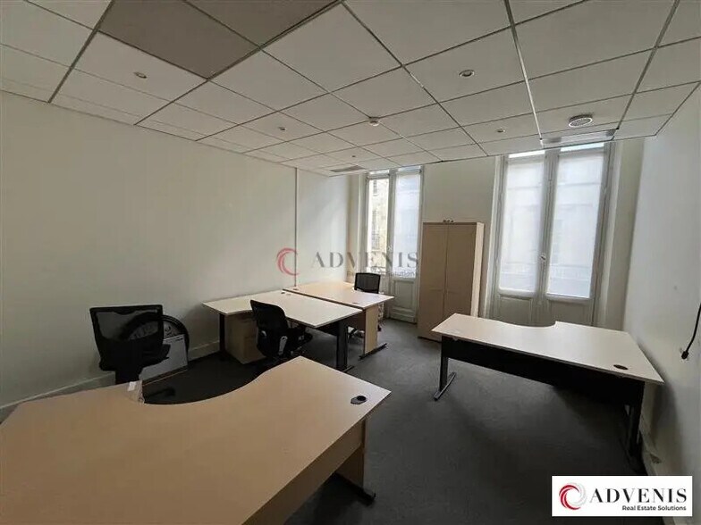Bureau dans Bordeaux à louer - Photo de l’immeuble – Image 3 sur 10