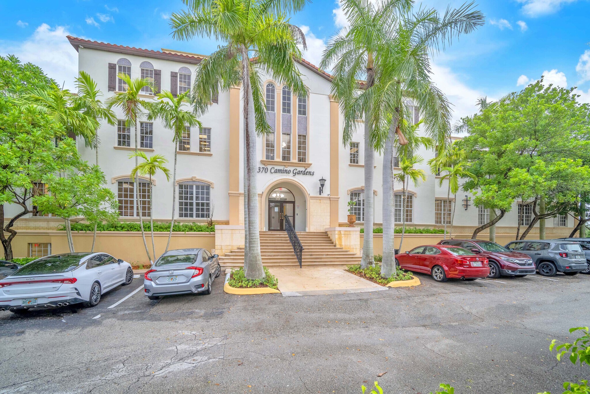 370 Camino Gardens Blvd, Boca Raton, FL à louer Photo principale– Image 1 sur 26