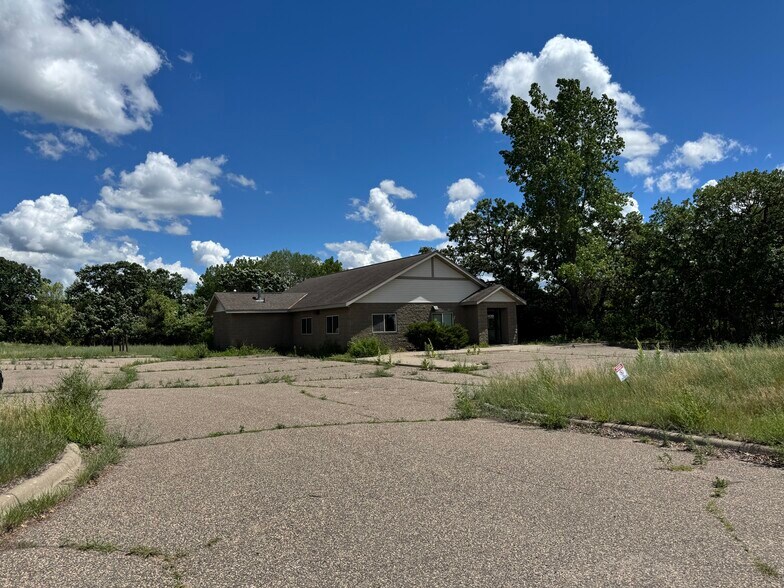 14391 Azurite St NW, Ramsey, MN à vendre - Photo de l’immeuble – Image 2 sur 9
