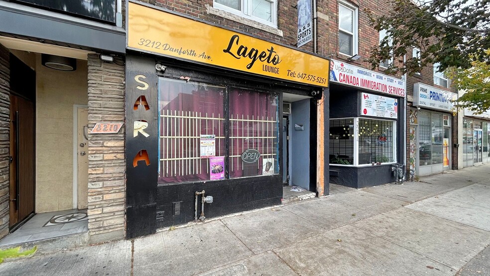 274 Coxwell Ave, Toronto, ON à vendre - Photo de l’immeuble – Image 3 sur 21