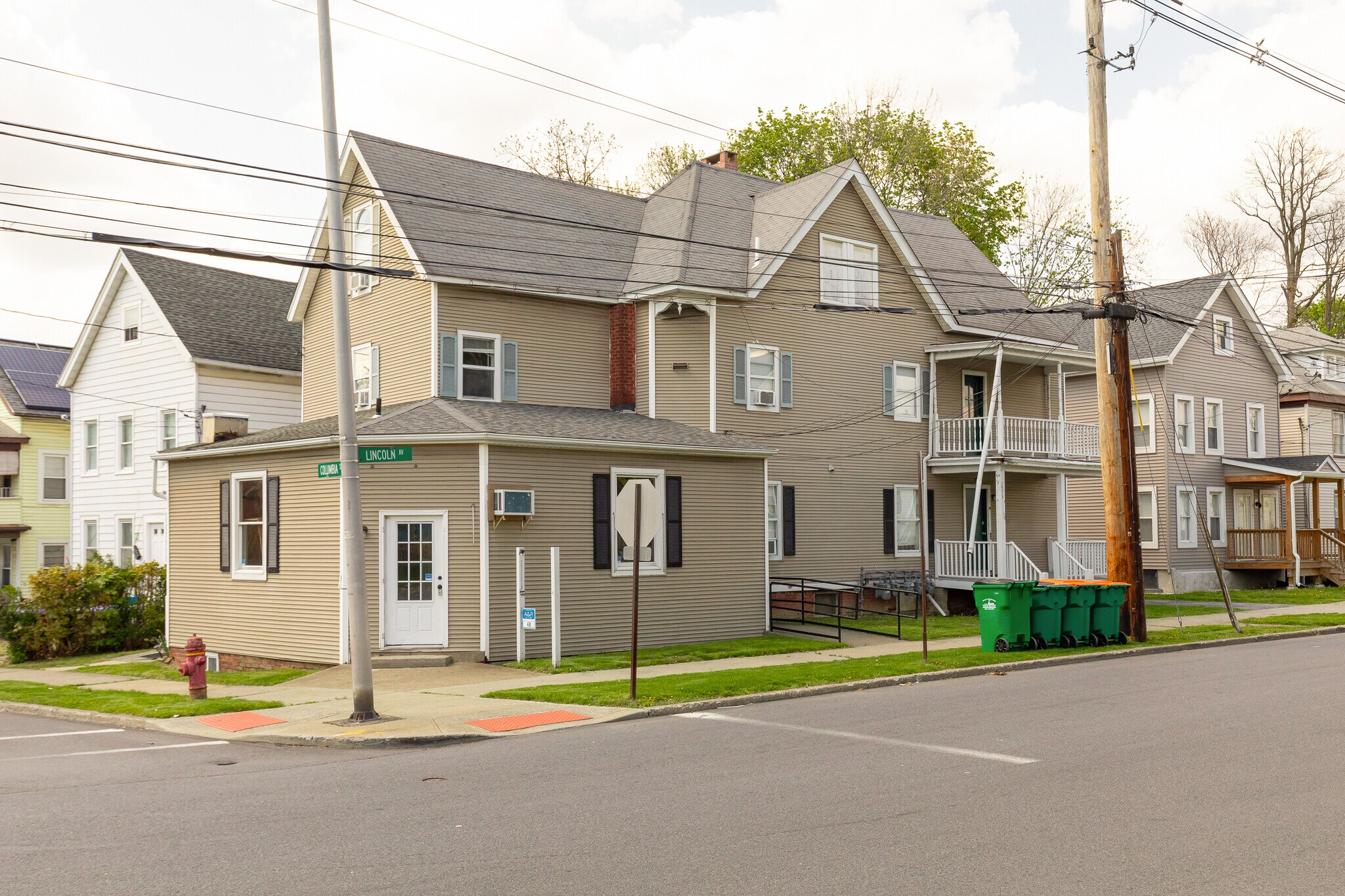 48 Columbia St, Poughkeepsie, NY à vendre Photo principale– Image 1 sur 34