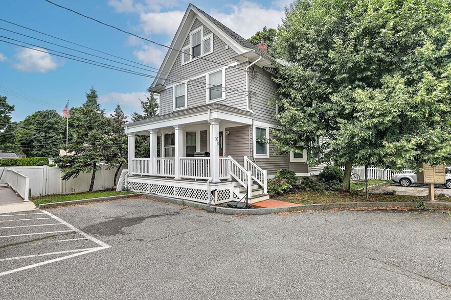 183-191 Washington Rd, Barrington, RI à vendre - Photo de l’immeuble – Image 3 sur 32