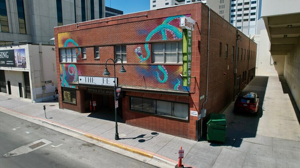 235 Lake St, Reno, NV à louer - Photo de l’immeuble – Image 3 sur 18