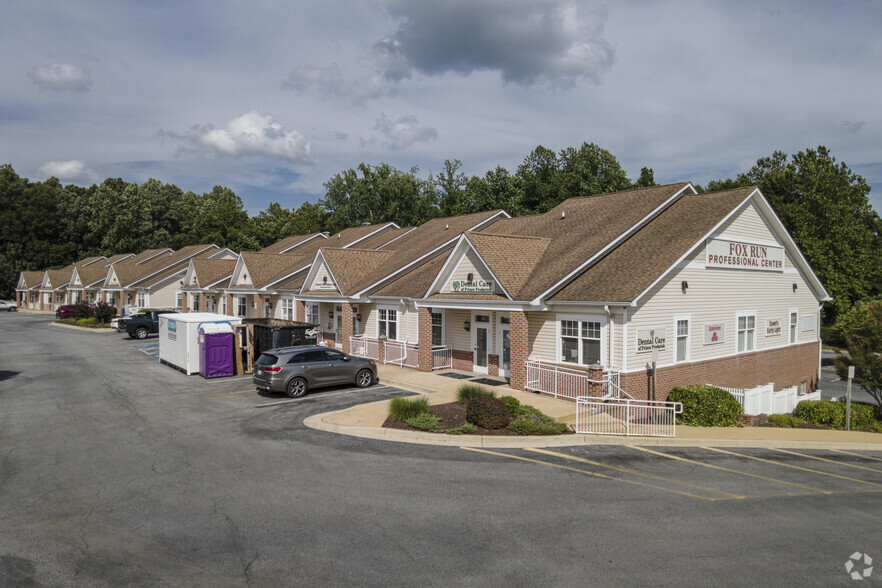 205 Steeple Chase Dr, Prince Frederick, MD à louer - Photo de l’immeuble – Image 2 sur 6