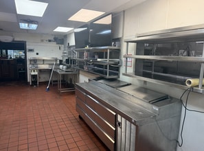 5034 W Irlo Bronson Memorial Hwy, Kissimmee, FL à louer Photo intérieure– Image 2 sur 3