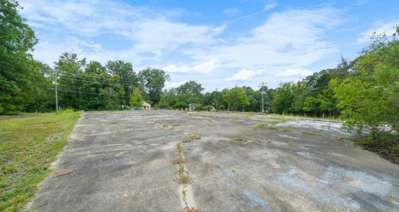 2305 E Club Blvd, Durham, NC à vendre - Photo de l’immeuble – Image 3 sur 3