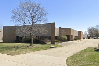 Plus de détails pour 800 E Whitcomb Ave, Madison Heights, MI - Local d’activités à vendre