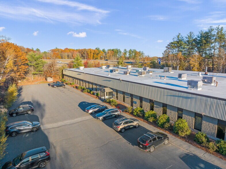 10 Manor Pky, Salem, NH à vendre - Photo de l’immeuble – Image 3 sur 10