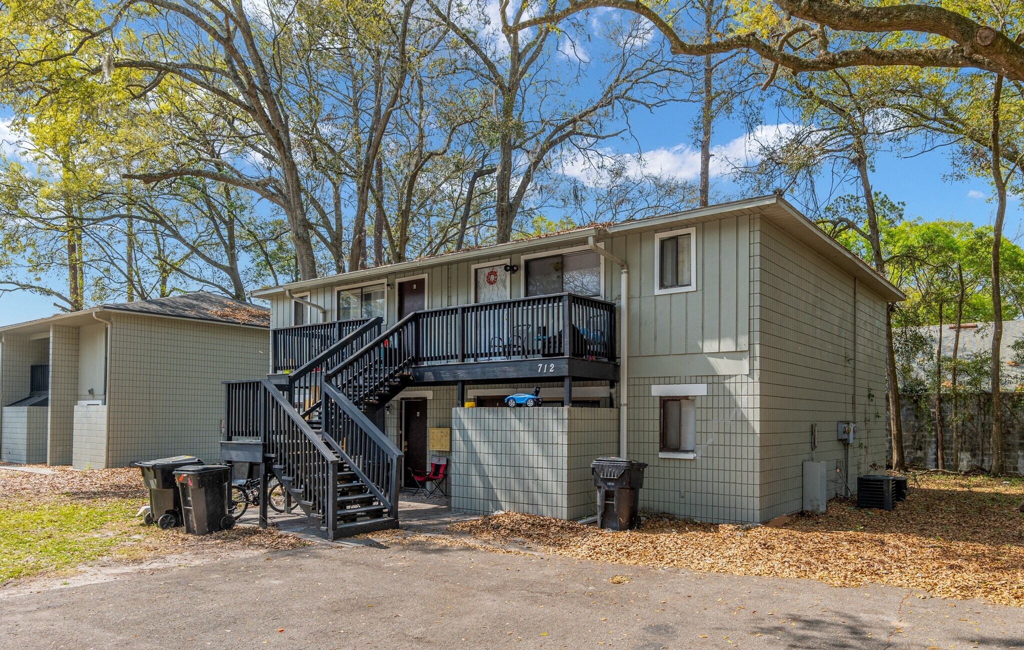 712 SW 70th Ter, Gainesville, FL à vendre Photo principale– Image 1 sur 9