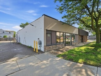 Plus de détails pour 832 W 11 Mile Rd, Madison Heights, MI - Industriel/Logistique à vendre