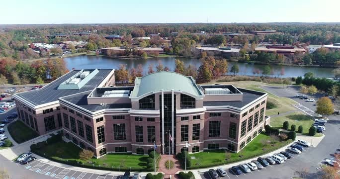 4931 Lake Brook Dr, Glen Allen, VA à louer - Vidéo sur l’annonce professionnelle – Image 2 sur 8