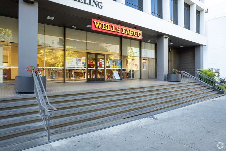 1200 Wilshire Blvd, Los Angeles, CA à louer - Photo de l’immeuble – Image 3 sur 13