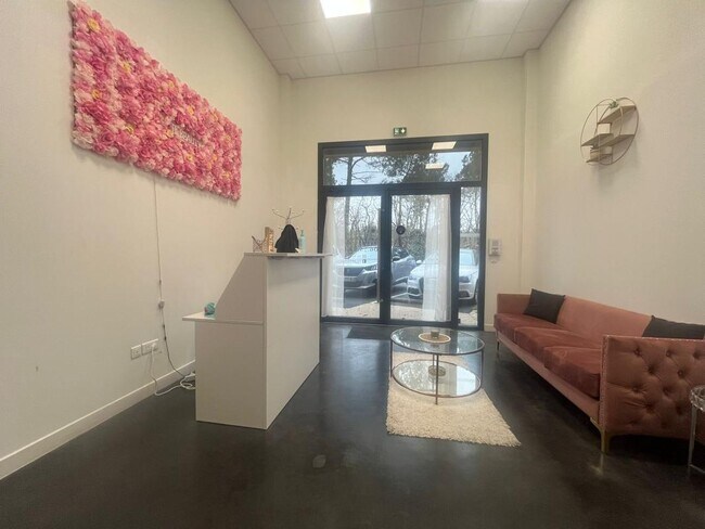 Plus de détails pour Bureau à louer