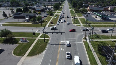 41140-41150 Garfield Rd, Clinton Township, MI à louer Photo intérieure– Image 2 sur 4