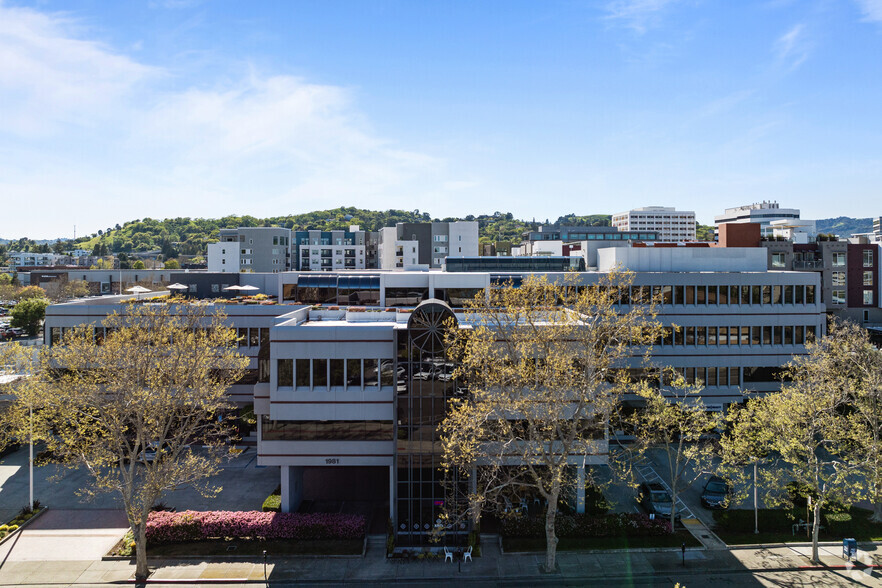 1981 N Broadway, Walnut Creek, CA à louer - Photo de l’immeuble – Image 2 sur 7