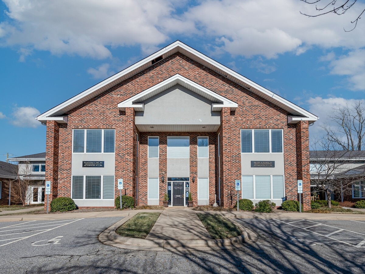 77 Central Ave, Asheville, NC 28801 - Lot E -  - Photo intérieure - Image 2 of 53