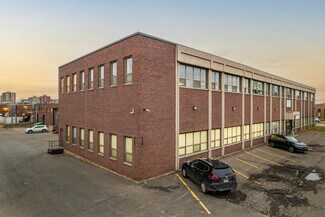 Plus de détails pour 310-400 Boul Montpellier, Montréal, QC - Différents types d’espaces à louer