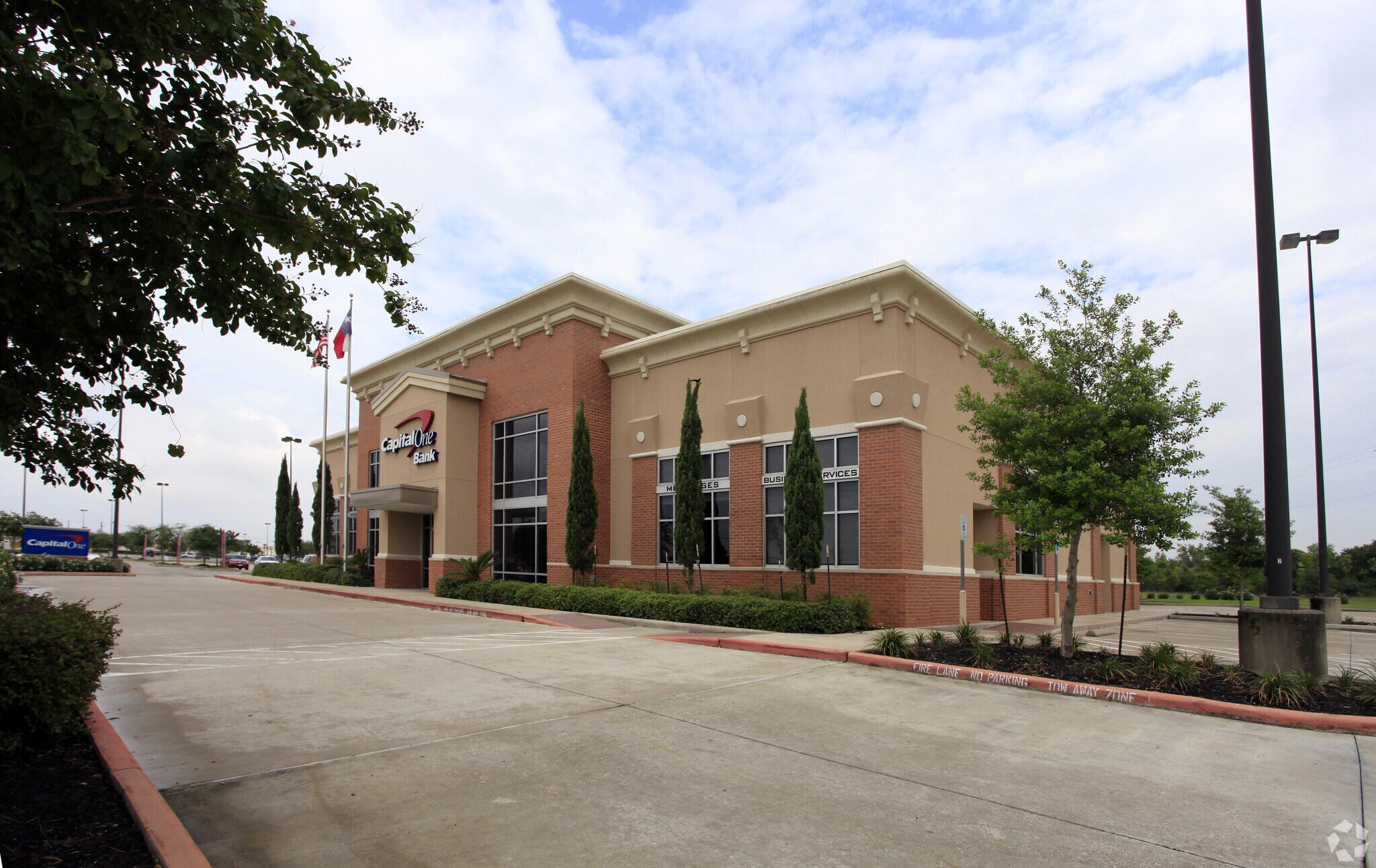 1855 W Bay Area Blvd, Webster, TX à louer Photo principale– Image 1 sur 7