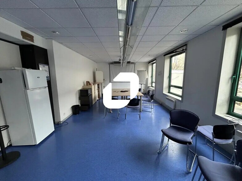 Bureau dans Melun à louer - Photo de l’immeuble – Image 3 sur 10
