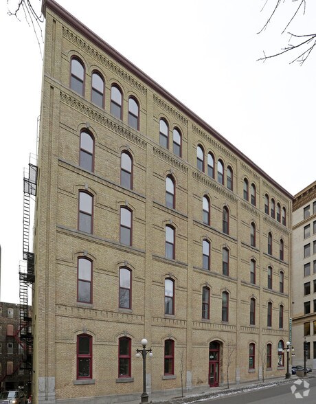 350 Sibley St, Saint Paul, MN à louer - Photo de l’immeuble – Image 2 sur 42