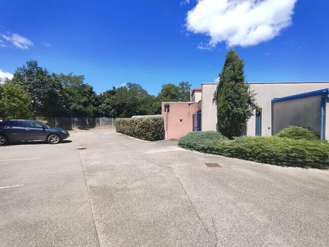 Plus de détails pour Bureau à vendre