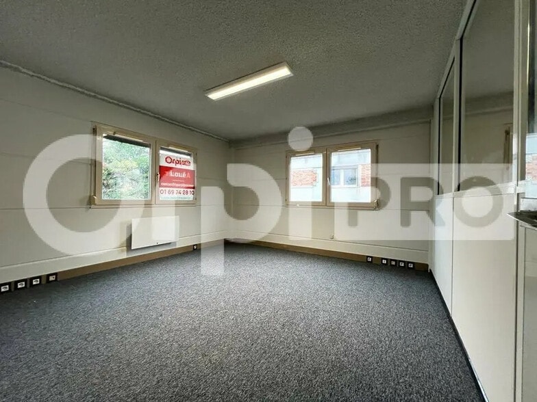 Local d’activités dans Champlan à louer - Photo intérieure – Image 3 sur 7