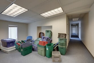 2414 W Schneidman Dr, Quincy, IL à louer Photo intérieure– Image 1 sur 4