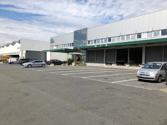 Plus de détails pour Industriel/Logistique à louer