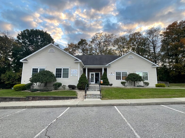 6-10 Lafayette Ct, Fishkill, NY à vendre - Photo de l’immeuble – Image 2 sur 7