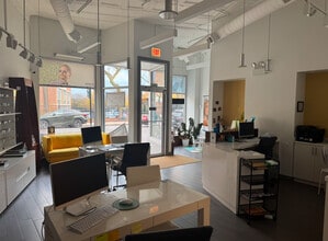 2200-2224 N Clark St, Chicago, IL à louer Photo de l’immeuble– Image 2 sur 5