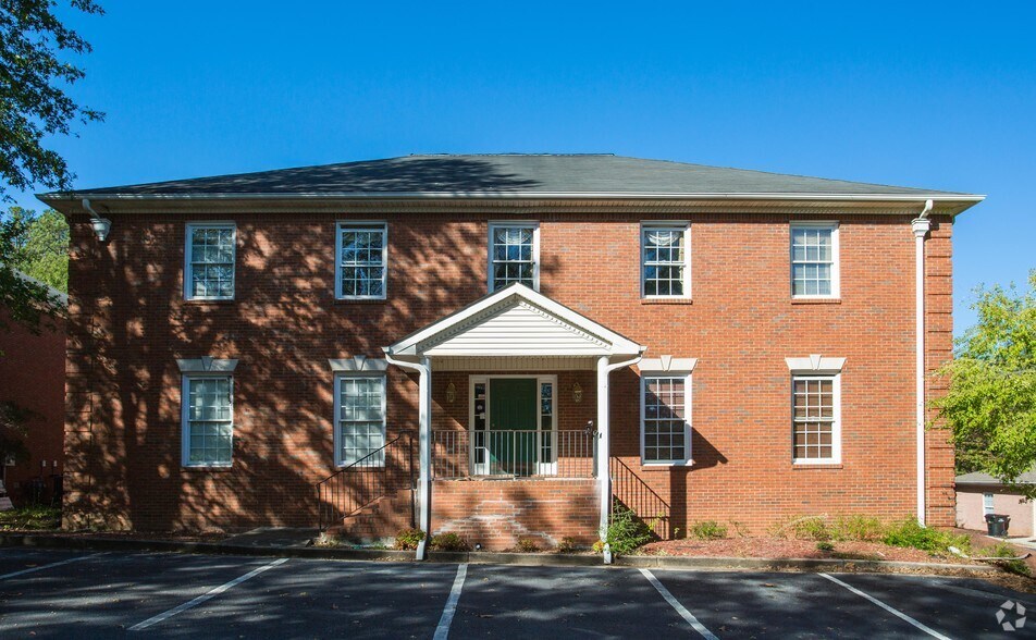160 Bastille Way, Fayetteville, GA à vendre - Photo principale – Image 1 sur 16