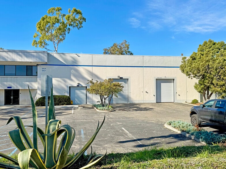 1025 Cindy Ln, Carpinteria, CA à louer - Photo de l’immeuble – Image 3 sur 13