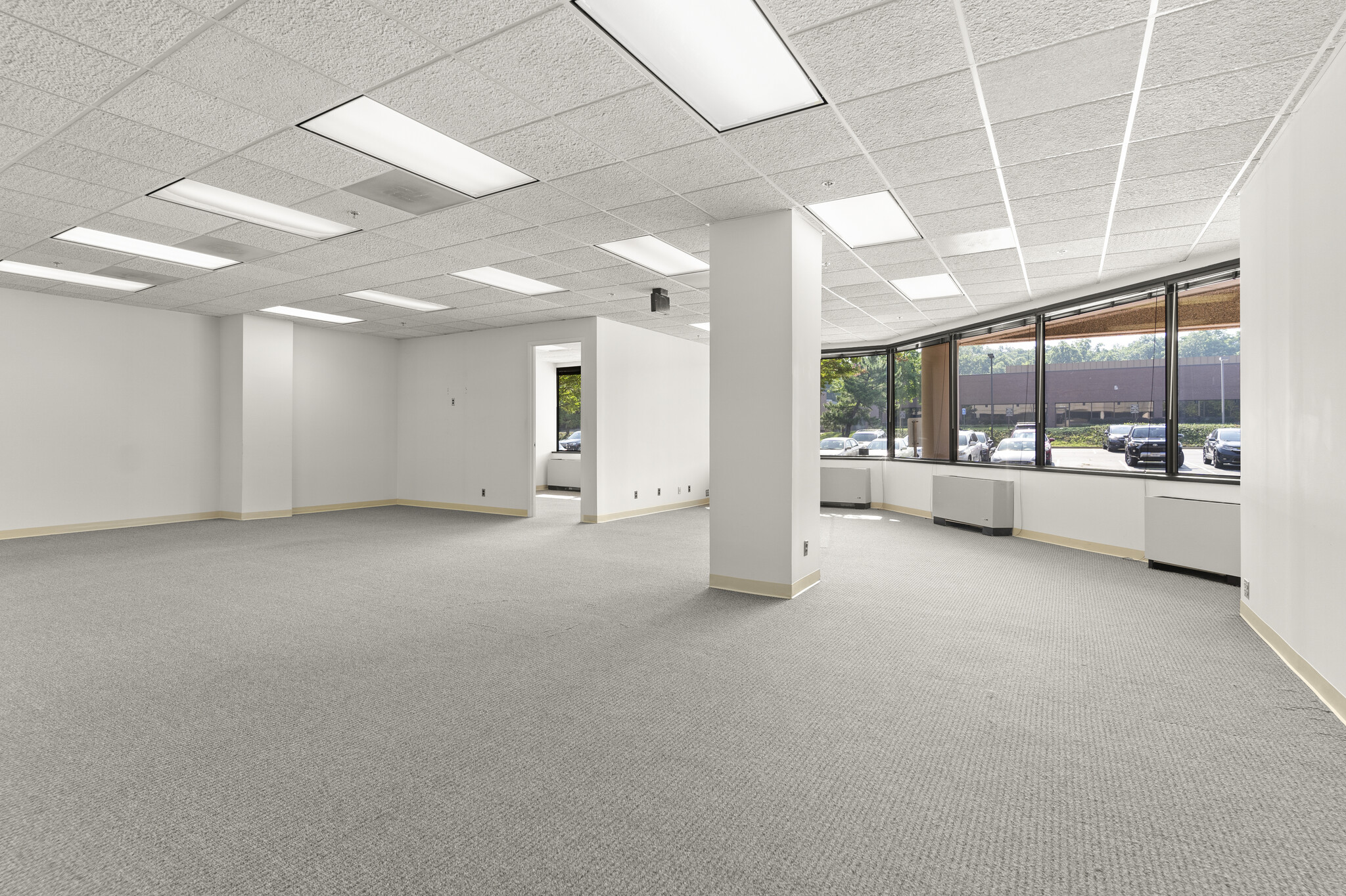 12355 Sunrise Valley Dr, Reston, VA à louer Photo intérieure– Image 1 sur 2