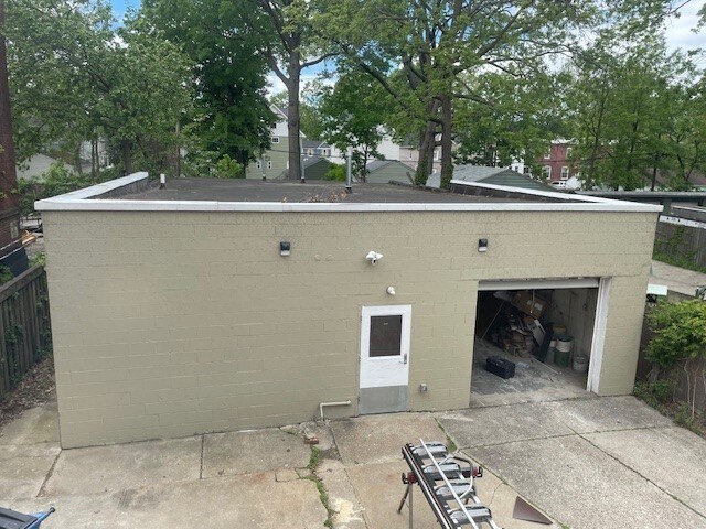 1590 Coutant Ave, Lakewood, OH à louer - Photo de l’immeuble – Image 1 sur 5