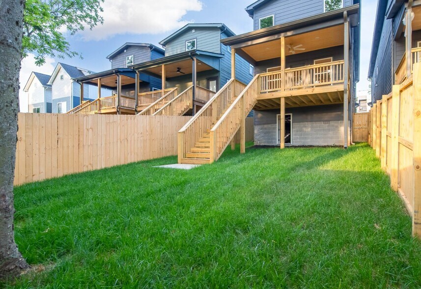 2118-2120 Burns St, Nashville, TN à vendre - Photo de l’immeuble – Image 2 sur 9