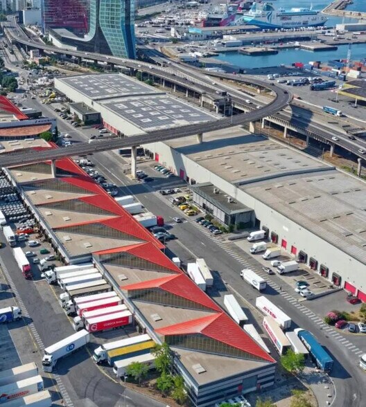 Bureau dans Marseille à louer - Photo de l’immeuble – Image 2 sur 18