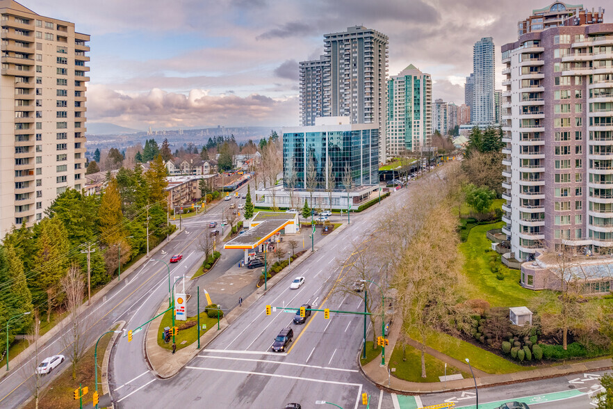 4211 Kingsway, Burnaby, BC à louer - Photo de l’immeuble – Image 3 sur 7